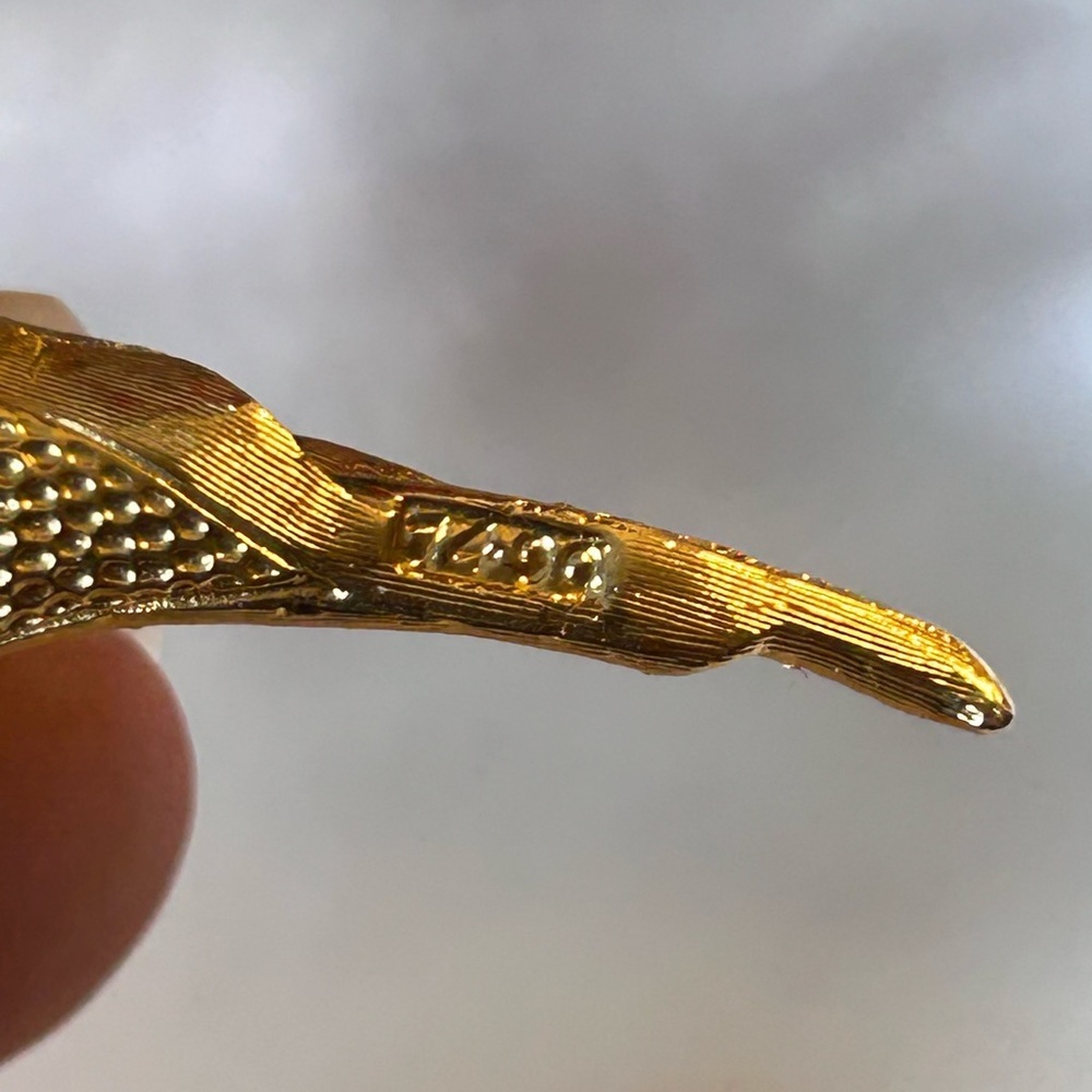 Vintage Boucher leaf brooch, 60s, brushed gold texture MCM Elegant - Picture 6 of 6